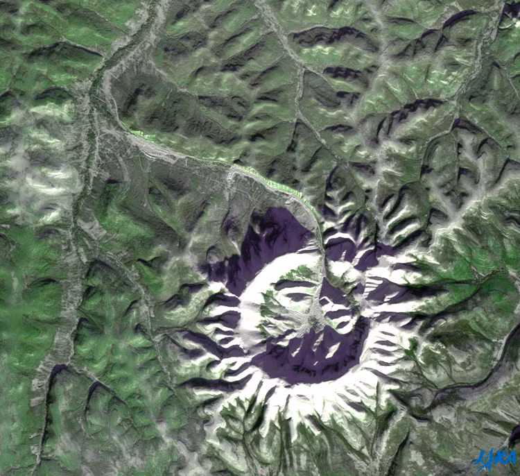 Su that chan dong “nui kho bau” chat day vang, da quy cua Nga-Hinh-5