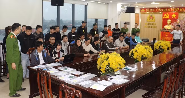 “Cat luoi” o nhom lua dao xuyen quoc gia chiem doat hon 200 ty