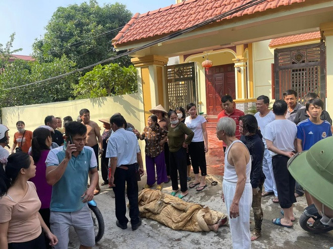 Con gai ca trong vu do xang dot nha me de da tu vong