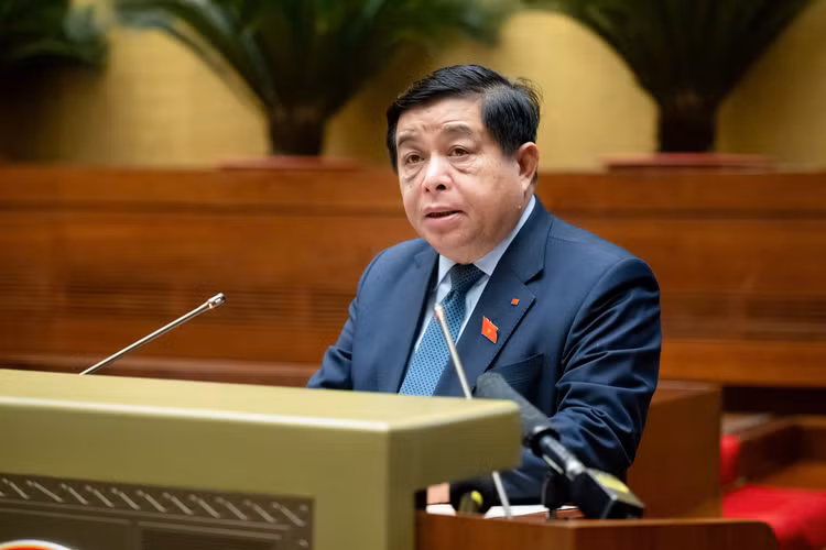 Chinh phu trinh Quoc hoi dieu chinh muc tieu tang truong 8% tro len