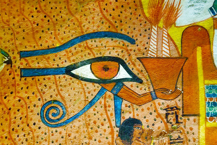 Vi sao nhieu mo co Ai Cap co hinh anh “Mat than Horus