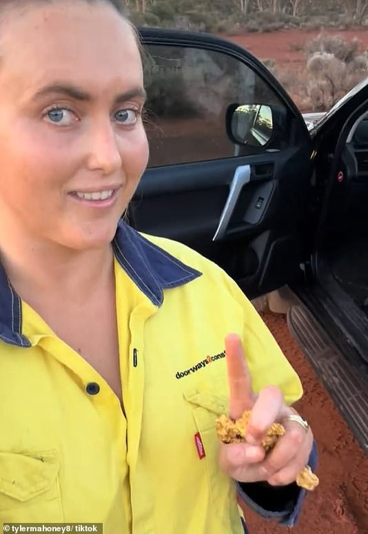 Dao duoc cuc vang 3,3 ty dong, co gai mung suyt ngat