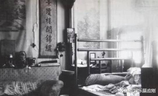 Anh hiem hoang de Pho Nghi bi duoi khoi Tu Cam Thanh-Hinh-2