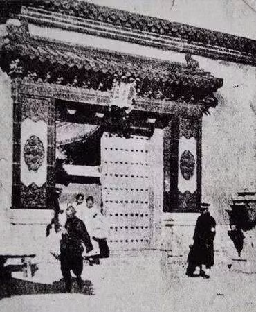 Anh hiem hoang de Pho Nghi bi duoi khoi Tu Cam Thanh-Hinh-6