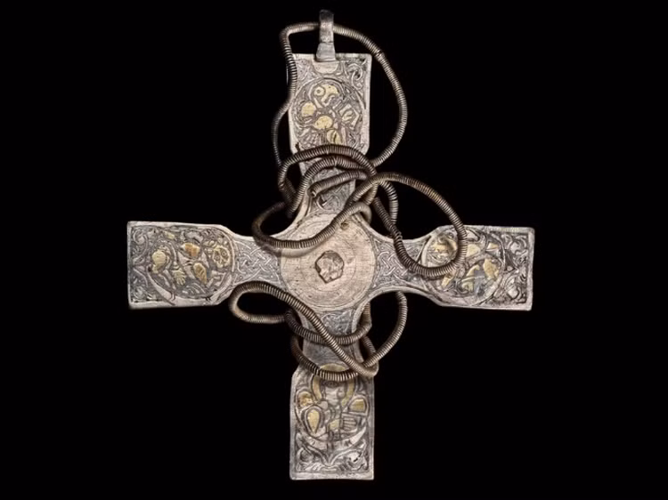 Tiet lo soc ve lai lich kho bau khung thoi Viking-Hinh-7