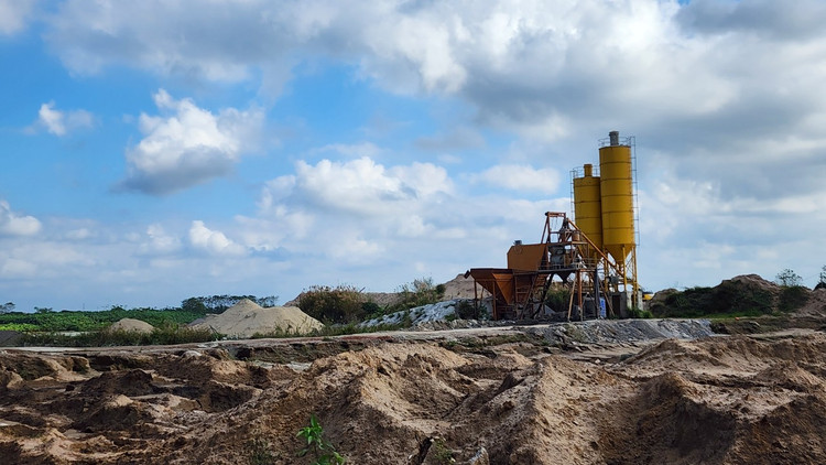 Ha Nam: Hanh lang cau Thai Ha bi xam pham-Hinh-2