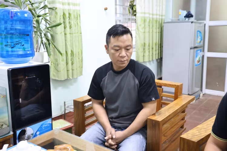 Bat 13 doi tuong ghep anh nhay cam, de doa doi no