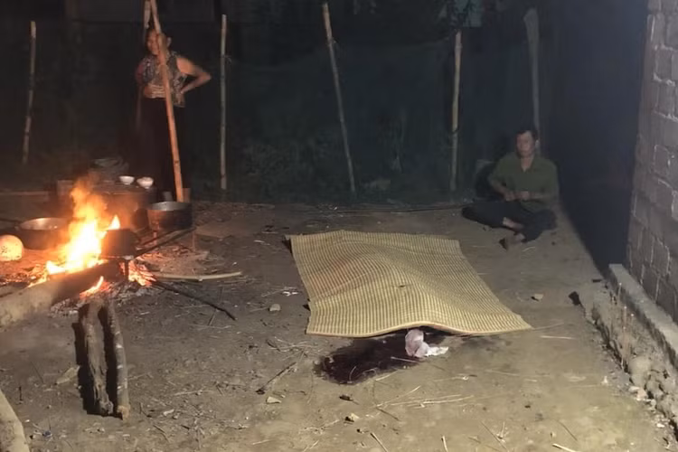 400 nguoi truy bat nghi pham sat hai co gai tre o Lai Chau