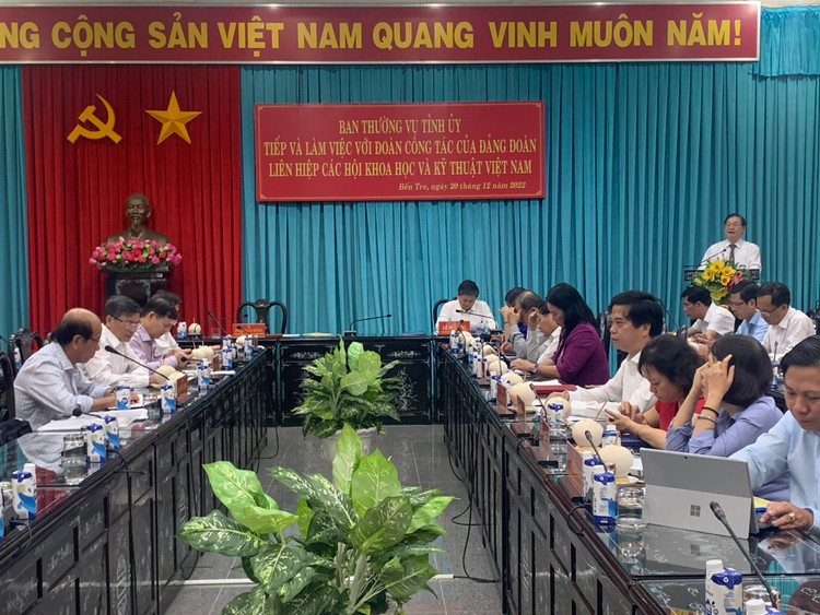 Phat huy vai tro doi ngu tri thuc KHCN tinh Ben Tre