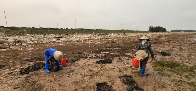 Vat va nghe cong lung di mot 