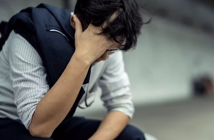 Anh toi suy sup khi vo cu sap di lay chong