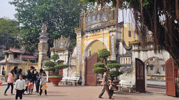 Den co o Hai Duong nuom nuop khach den le dau xuan-Hinh-4