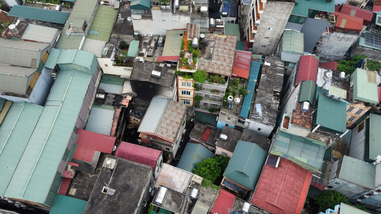 Giat minh loi vao hien truong vu chay 14 nguoi chet o Ha Noi-Hinh-2