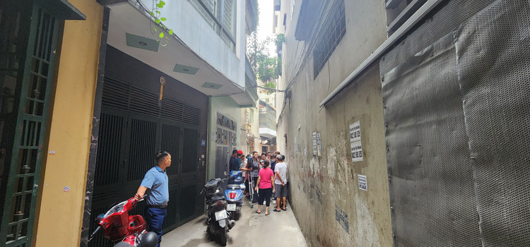 Giat minh loi vao hien truong vu chay 14 nguoi chet o Ha Noi-Hinh-7