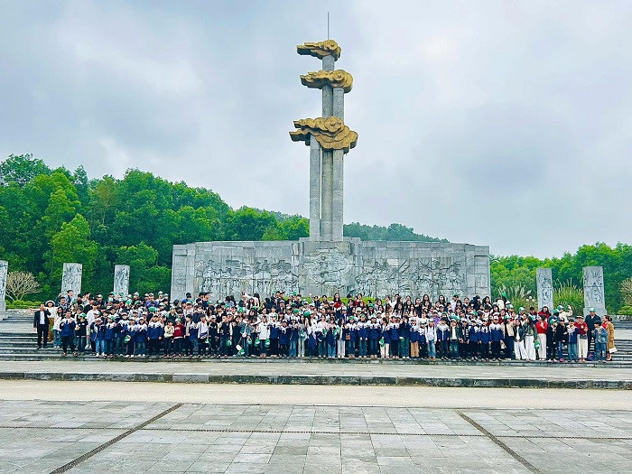 “Toa do lua” Truong Bon - chung tich lich su hao hung cua cac TNXP