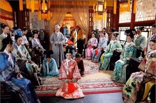 Vi sao cung nu “so chet khiep” khi phai canh giu hoang lang?-Hinh-2