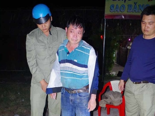 Dung sung dot nhap nha Pho Chu tich HDND tinh: Loi khai ke cuop?