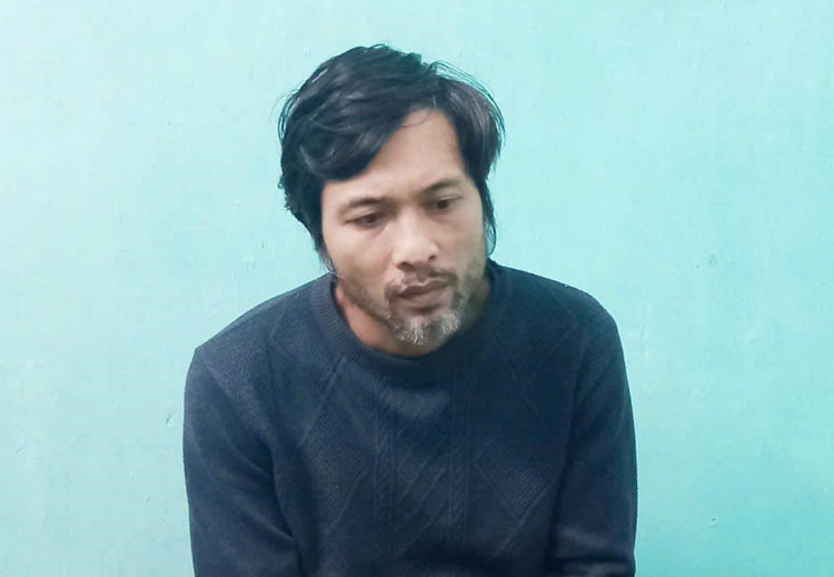 Nguyen nhan nguoi dan ong cam dao doa nu nhan vien cua hang FPT-Hinh-2