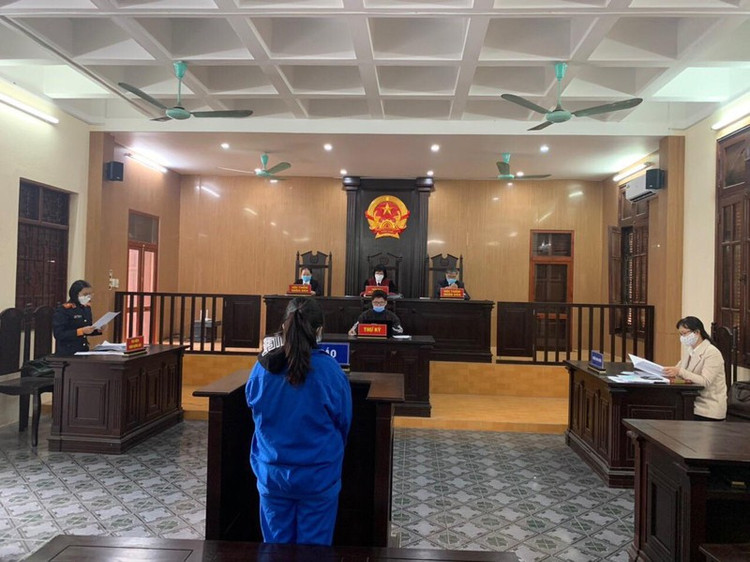 Tu hinh Nguyen Vo Quynh Trang: Diem mat “me ho” tung gay phan no-Hinh-6