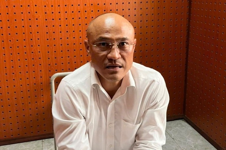 Tong giam doc cong ty ve si la toi pham tron truy na 24 nam