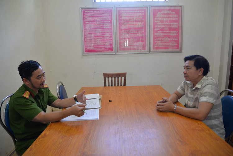 Khoi to 6 nhan vien nha xe Anh Phat danh nguoi