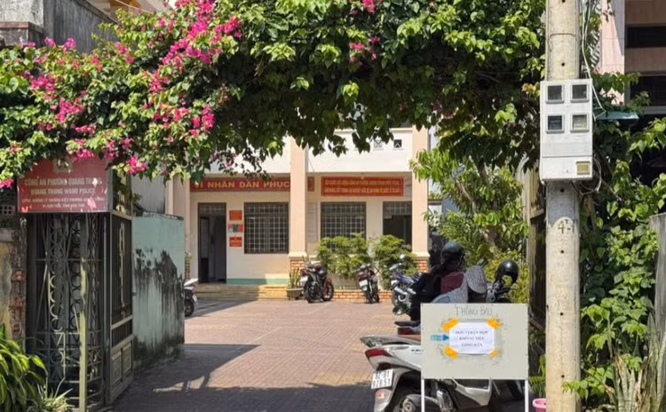 Pho truong cong an phuong o Kon Tum tu vong tai tru so sau tieng no