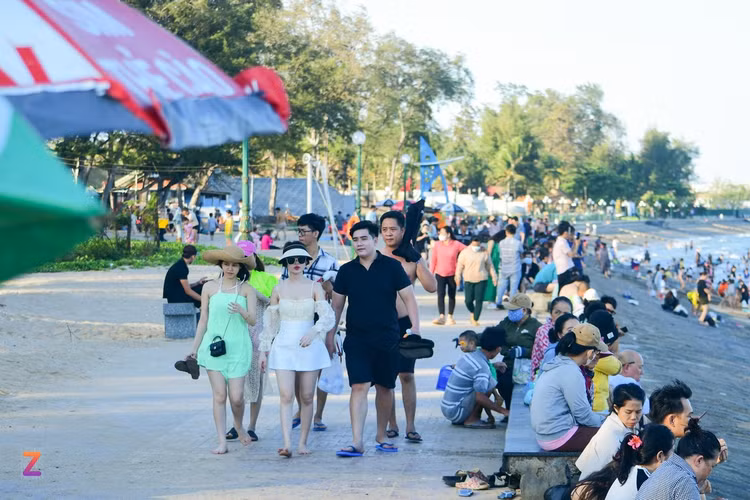 Dip le 30/4-1/5: Nguoi lao dong duoc nghi 5 ngay lien tiep