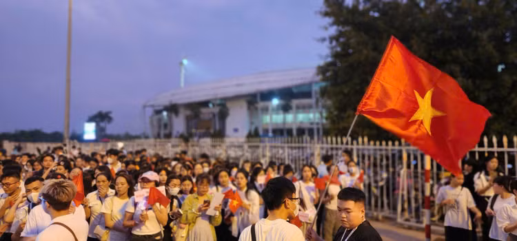 Gioi tre do ve san My Dinh cho don “Hen uoc Bac Nam“-Hinh-2