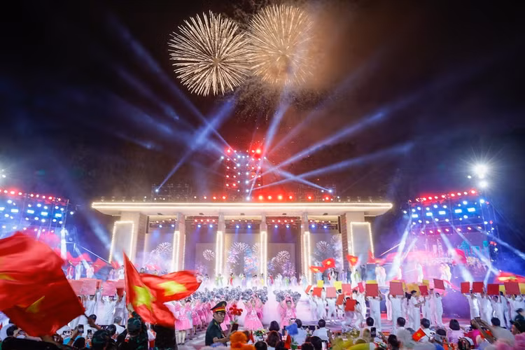 Lanh dao Dang, Nha nuoc du Cau truyen hinh “Vang mai khuc khai hoan”-Hinh-4