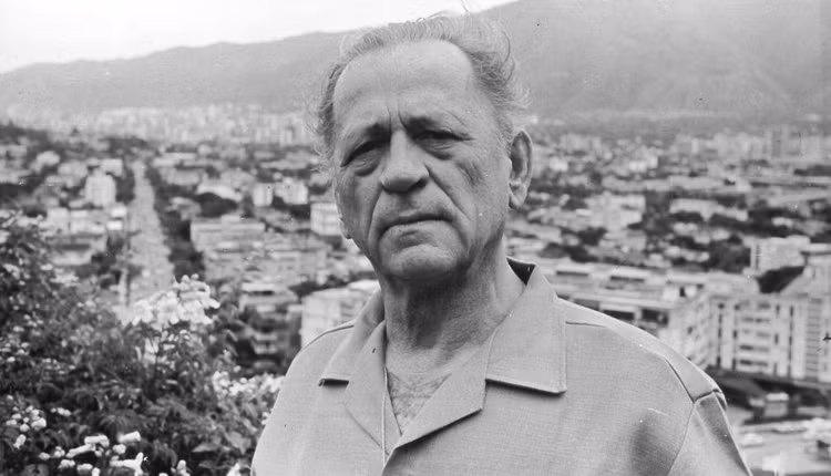 Van hao noi tieng the gioi voi ky luc 8 lan vuot nguc kich tinh-Hinh-8