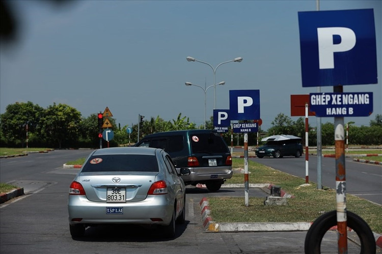 Bo GTVT yeu cau quan ly chat viec dao tao, sat hach lai xe