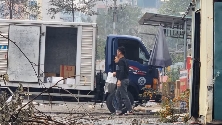 Ha Noi: Nup sau TT OCop, bai xe hang hoa len lut hoat dong