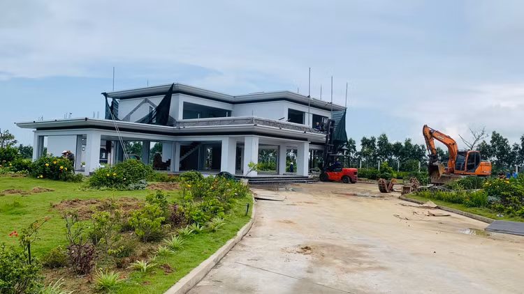 Hai Duong: Thao do biet thu hang ty dong tren dat nong nghiep