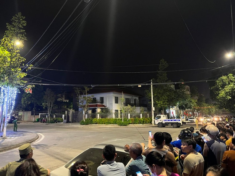 Cuu Bi thu Lao Cai duoc cho, tang 7 lo dat… Lo hong ke khai tai san?-Hinh-12