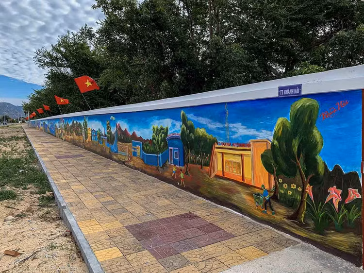 Man nhan buc tuong tranh bich hoa Ninh Thuan xac lap ky luc VN-Hinh-3