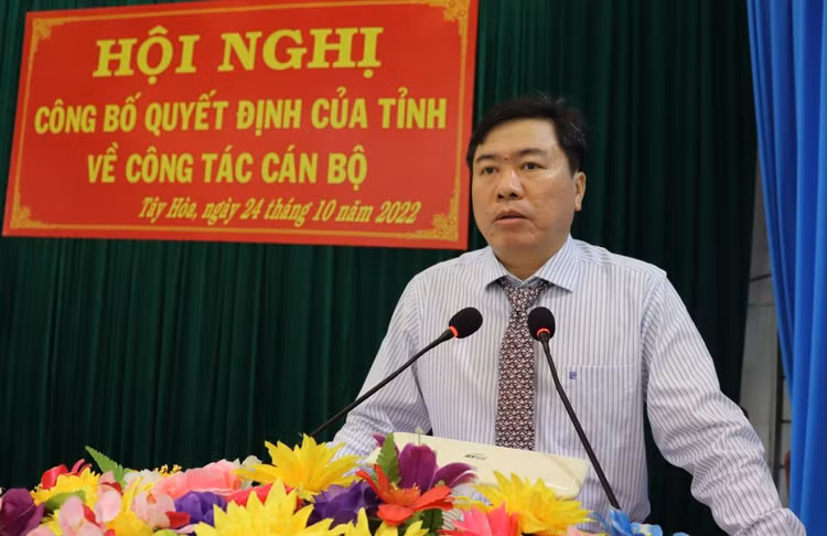 Quan lo Chu tich tinh Phu Yen den khi bi mien nhiem-Hinh-7