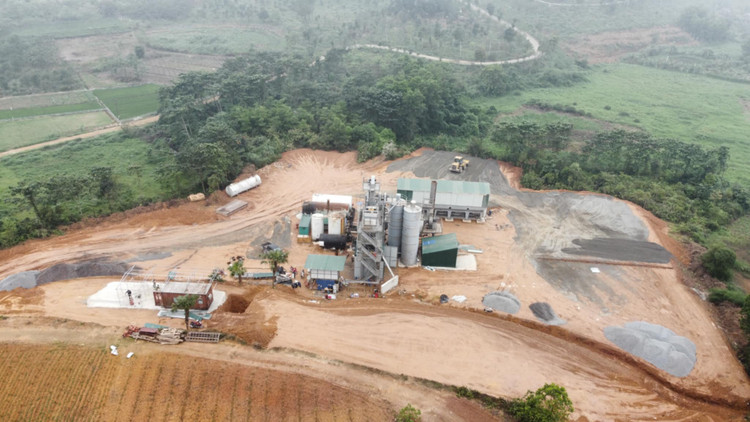 Ha Noi: Tam dung tram tron be tong xay tren dat nong nghiep