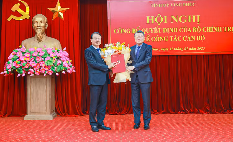 Ong Dang Xuan Phong giu chuc Bi thu Tinh uy Vinh Phuc