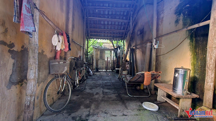 Hầu hết nhà nằm trong khu dự án đều đã xuống cấp, hư hỏng. Ảnh: Lê Dương