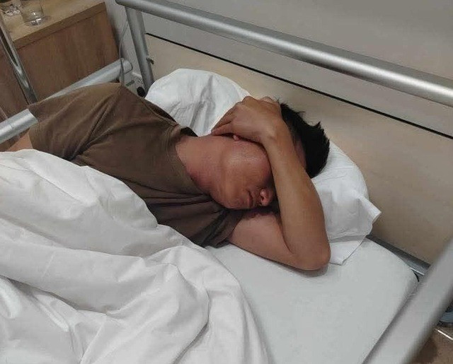 Shipper bi khach danh nhap vien khi giao don hang gan 7 trieu dong