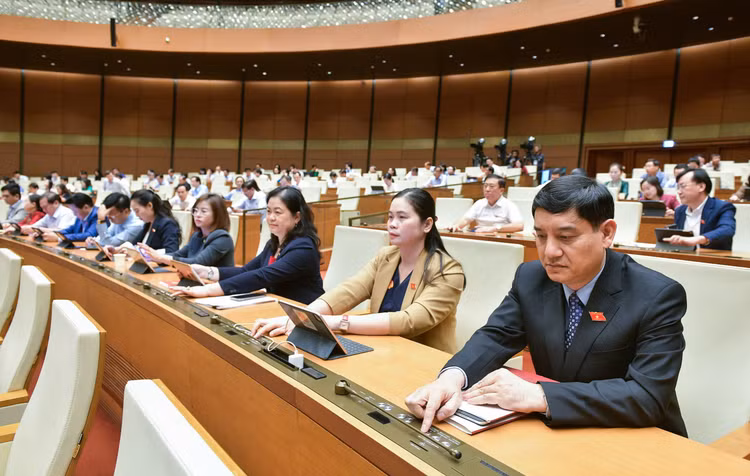 Quoc hoi thong qua Nghi quyet quan ly thi truong BDS, phat trien NOXH