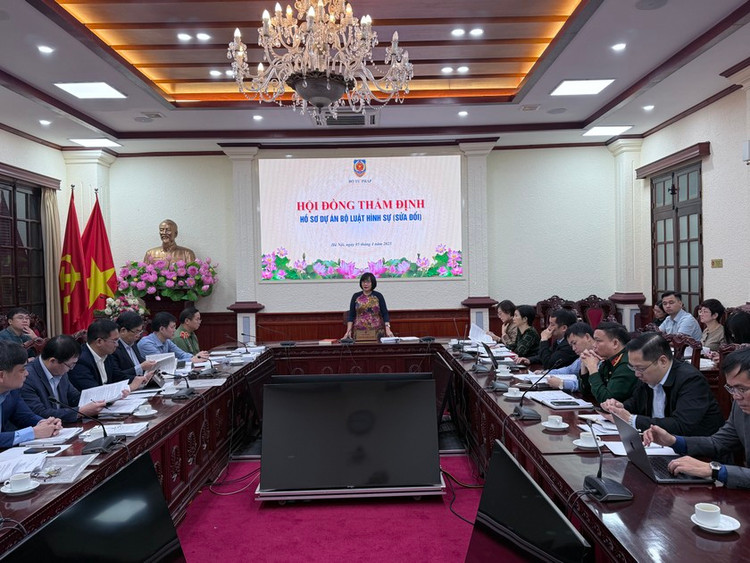 De xuat bo an tu hinh toi tham o, nhan hoi lo: Can can nhac!