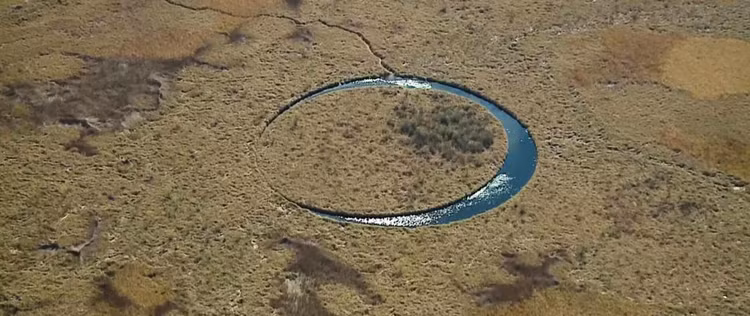 Giai ma chan dong ve hon dao 'con mat' giua dam lay o Argentina-Hinh-2