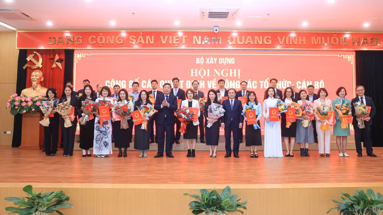 Chi tiet bo nhiem lanh dao tai Bo Xay dung sau sap nhap