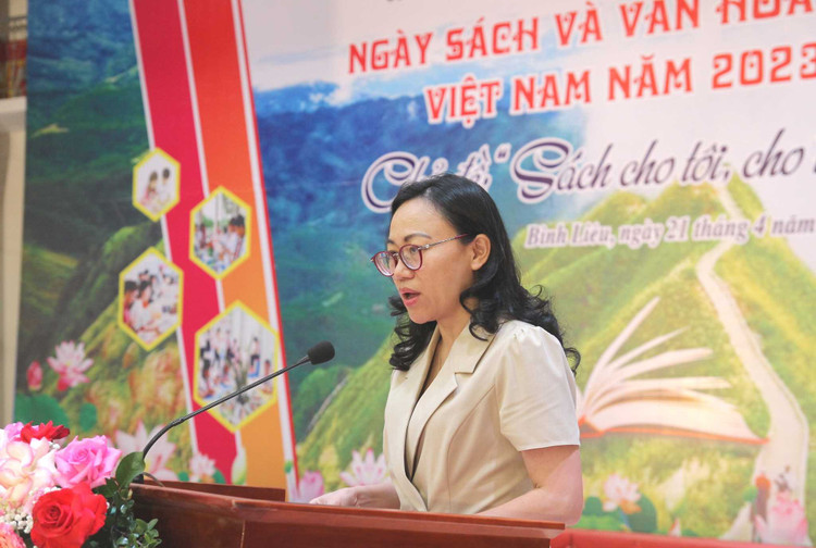 Chan dung nu Nha bao chi dinh lam Bi thu huyen o Quang Ninh-Hinh-4