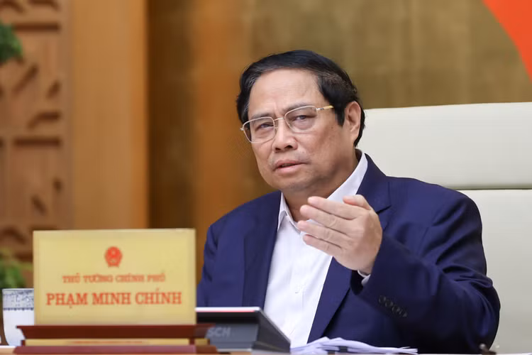 Dua ra khoi bo may nhung nguoi khong du nang luc, pham chat