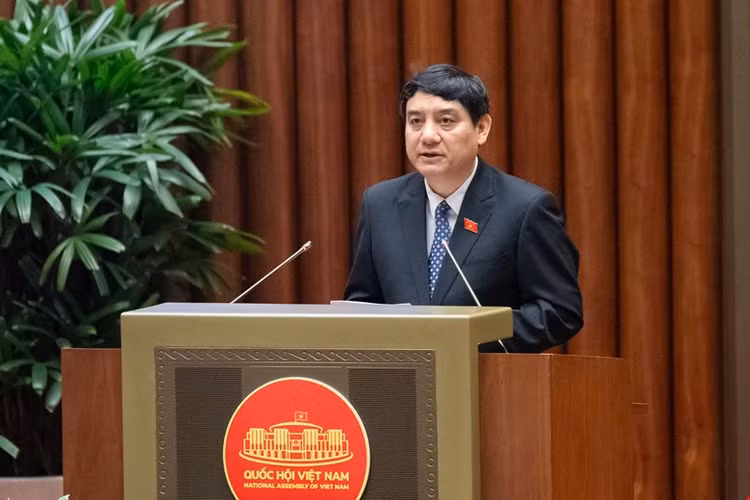 Kien nghi khong cong khai thong tin sai pham cua nha giao