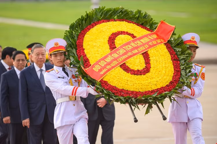 Lanh dao Dang va Nha nuoc vieng lang Chu tich Ho Chi Minh-Hinh-5