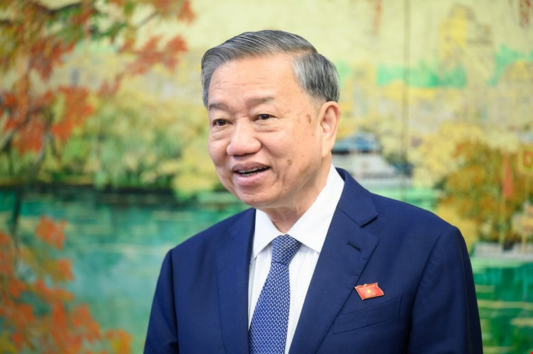 Tong Bi thu To Lam: Tinh toan bo sung Cuong linh de phat trien dat nuoc