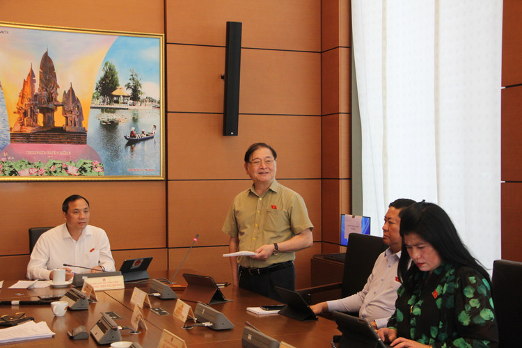 DBQH Phan Xuan Dung: Tuyen duoc cong chuc tot la rat kho nhung rat quan trong-Hinh-2